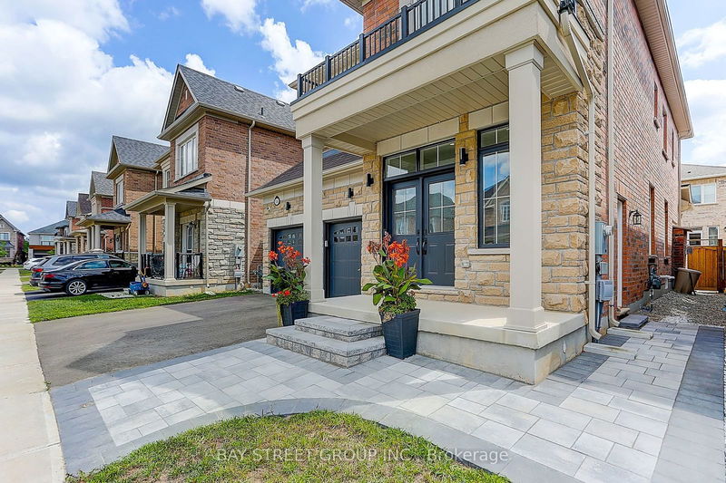 146 Petgor Path  Oakville, L6H 0Y6 | Image 2