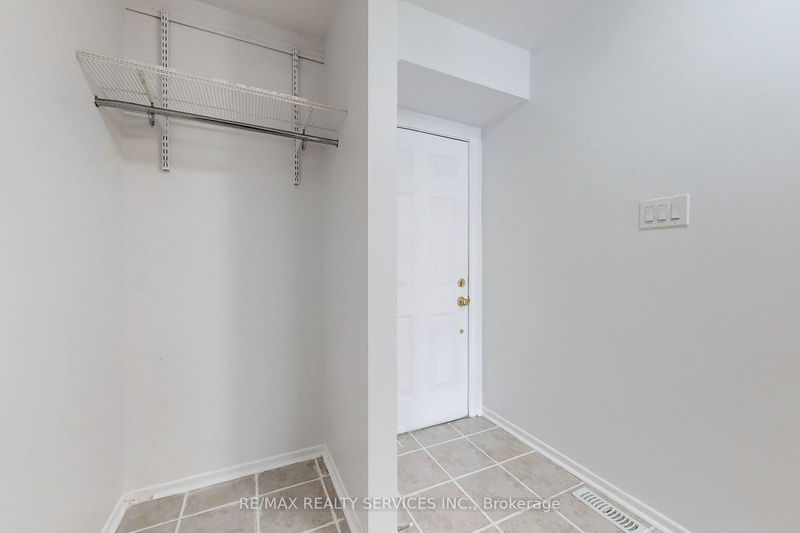  60 - 1020 Central Park Dr  Brampton, L6S 3J5 | Image 3