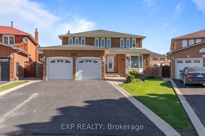 936 Summerbreeze Crt  Mississauga, L5V 1C9 | Image 1