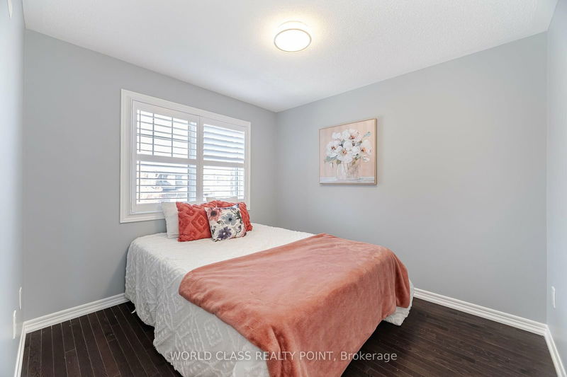 34 Davenfield Circ  Brampton, L6P 4M2 | Image 16