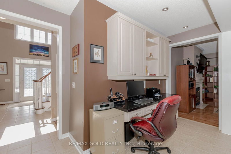 34 Maldives Cres  Brampton, L6P 1L5 | Image 12