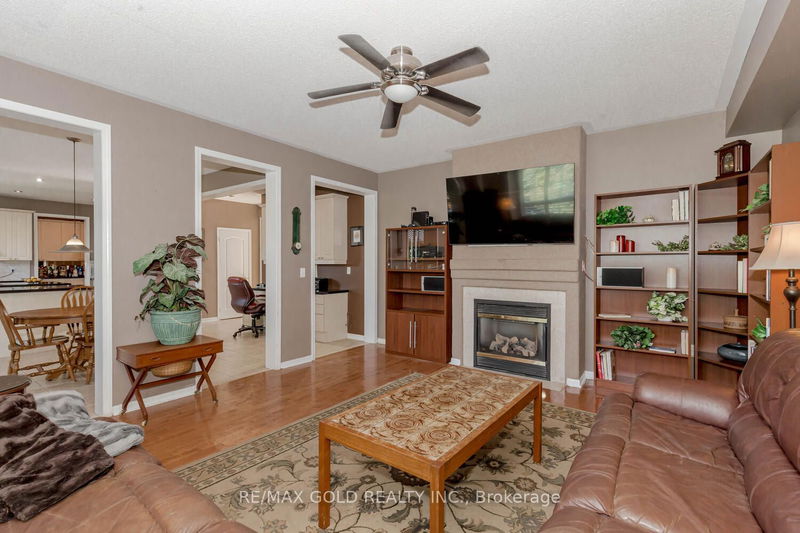 34 Maldives Cres  Brampton, L6P 1L5 | Image 15