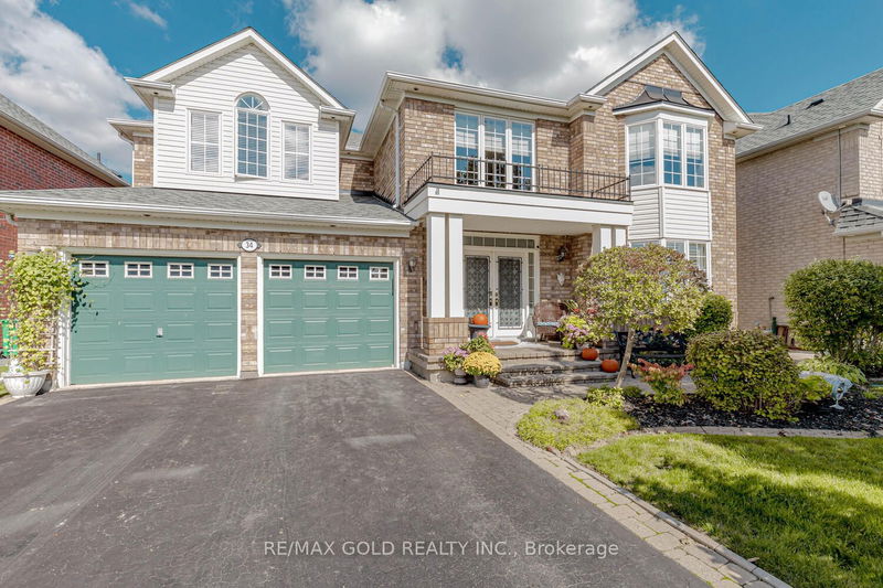 34 Maldives Cres  Brampton, L6P 1L5 | Image 3