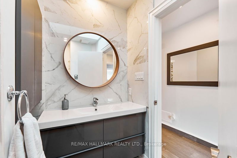 36 Farley Cres  Toronto, M9R 2A6 | Image 22