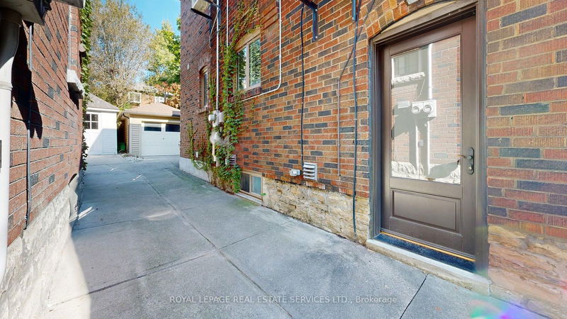 478 Glenlake Ave  Toronto, M6P 1G8 | Image 4