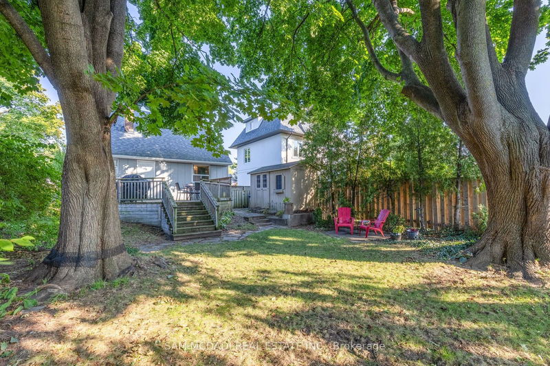 37 Mitcham Dr  Toronto, M8W 2J9 | Image 29