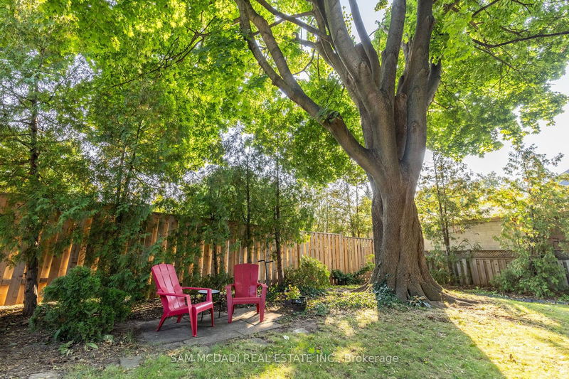 37 Mitcham Dr  Toronto, M8W 2J9 | Image 35