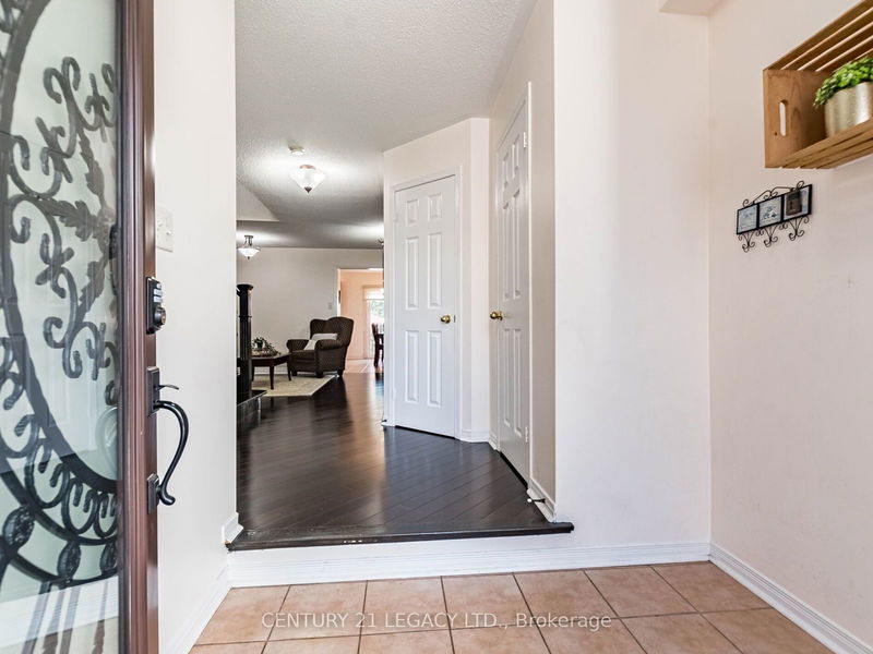 141 Morningmist St  Brampton, L6R 2B6 | Image 3