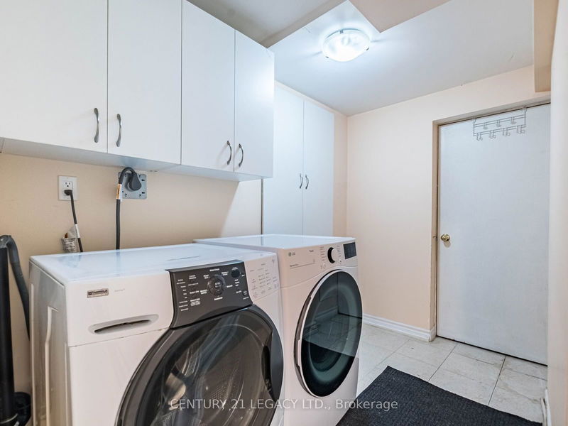 141 Morningmist St  Brampton, L6R 2B6 | Image 34