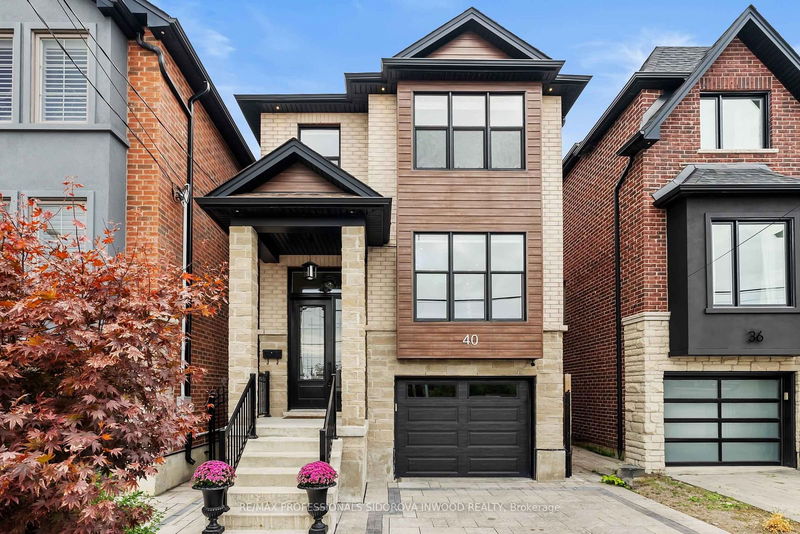 40 Exmoor Dr  Toronto, M8W 1R5 | Image 1