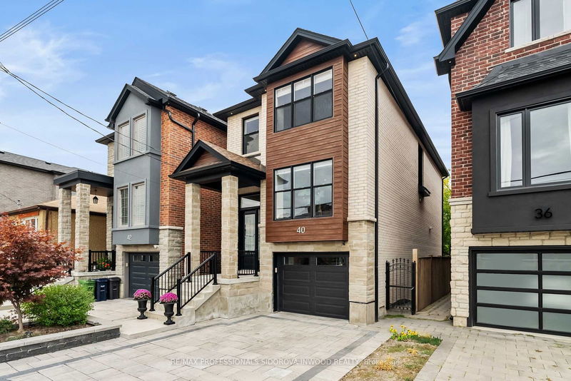 40 Exmoor Dr  Toronto, M8W 1R5 | Image 2