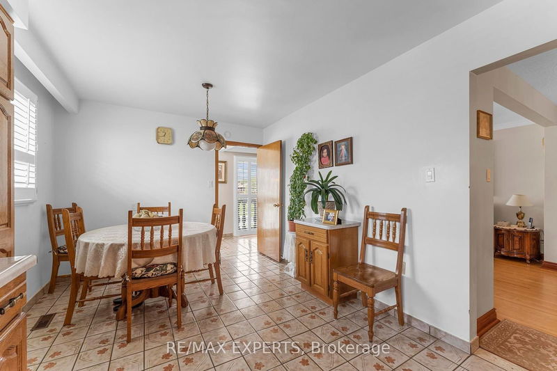 63 Paradelle Cres  Toronto, M3N 1E6 | Image 17