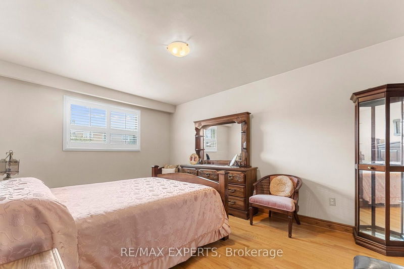 63 Paradelle Cres  Toronto, M3N 1E6 | Image 22