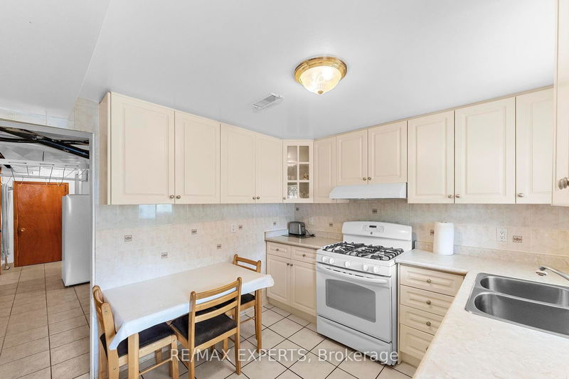 63 Paradelle Cres  Toronto, M3N 1E6 | Image 34