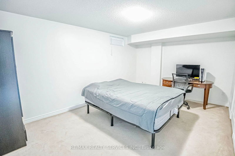 85 Frenchpark Circ  Brampton, L6X 0Y6 | Image 34