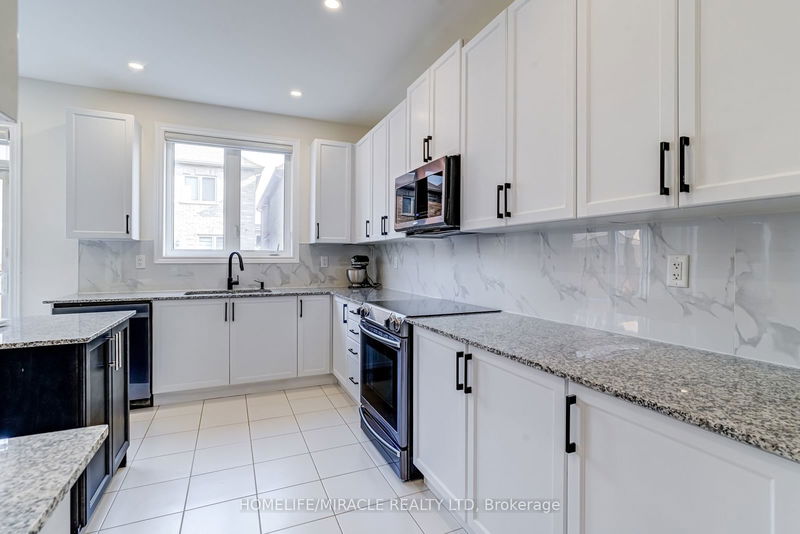 54 O'Connor Cres  Brampton, L7A 5A6 | Image 8