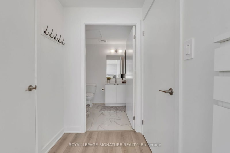  207 - 1440 Clarriage Crt  Milton, L9T 2X5 | Image 13