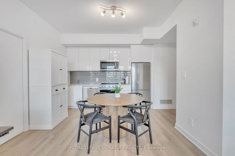  207 - 1440 Clarriage Crt  Milton, L9T 2X5 | Image 22