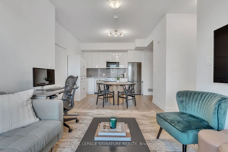  207 - 1440 Clarriage Crt  Milton, L9T 2X5 | Image 4