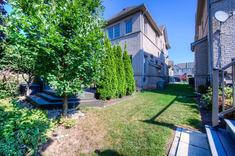 2386 Wasaga Dr  Oakville, L6H 0B7 | Image 32