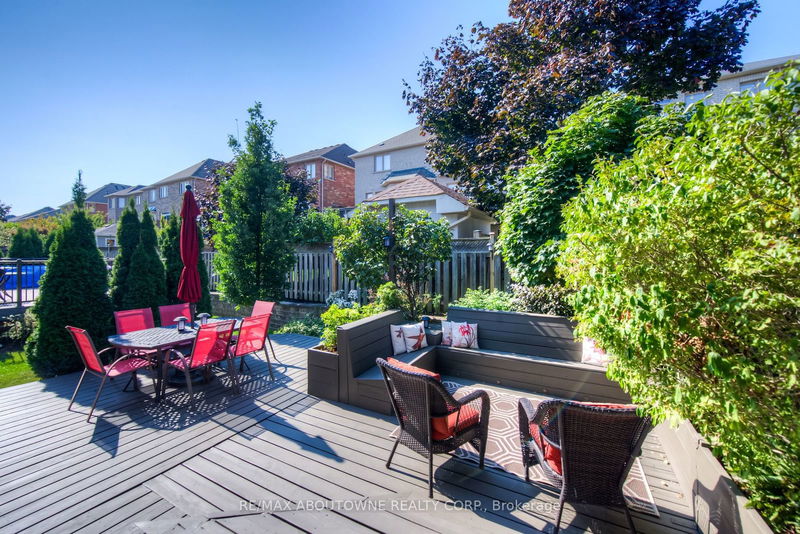 2386 Wasaga Dr  Oakville, L6H 0B7 | Image 36