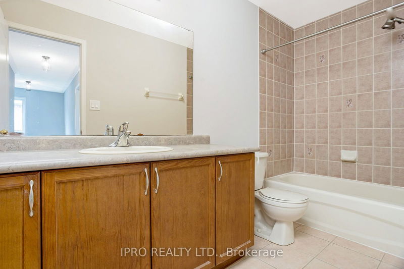 177 Sunny Meadow Blvd  Brampton, L6R 2Z2 | Image 14