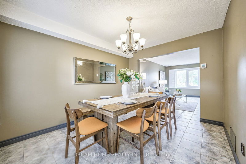 4066 Renfrew Cres  Mississauga, L5L 4J8 | Image 6