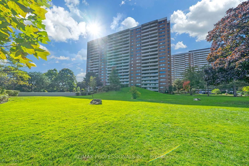  912 - 250 Scarlett Rd  Toronto, M6N 4X5 | Image 26