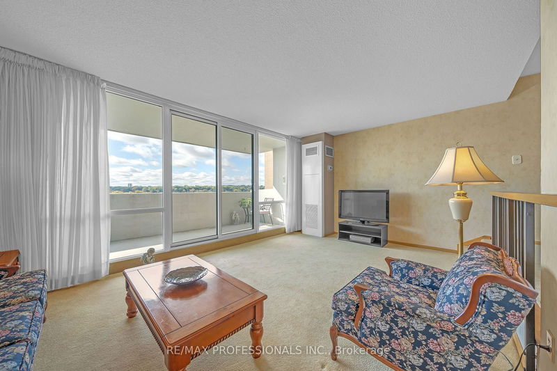  912 - 250 Scarlett Rd  Toronto, M6N 4X5 | Image 31