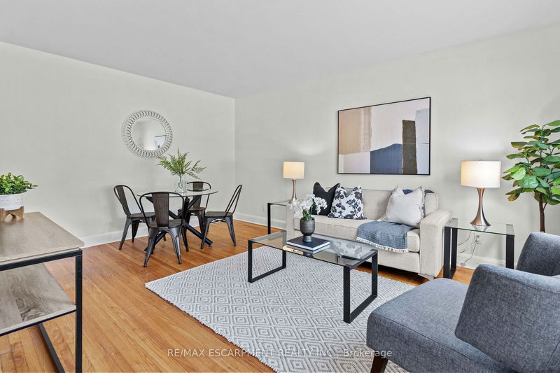 1458 Fisher Ave  Burlington, L7P 2L8 | Image 4