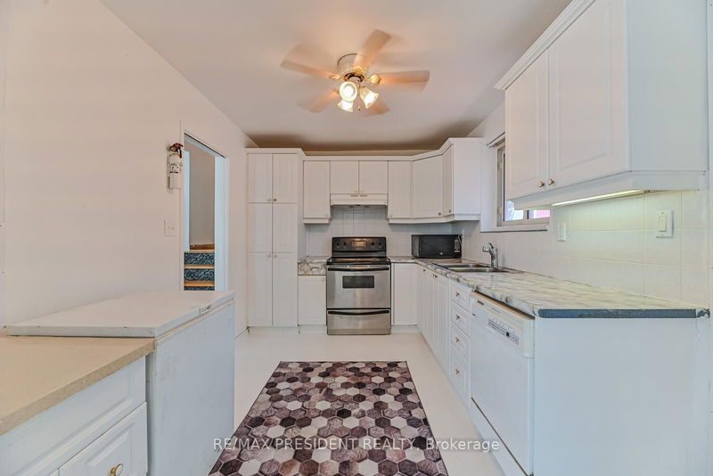 14 Milkwood Ave  Toronto, M9V 1M1 | Image 8