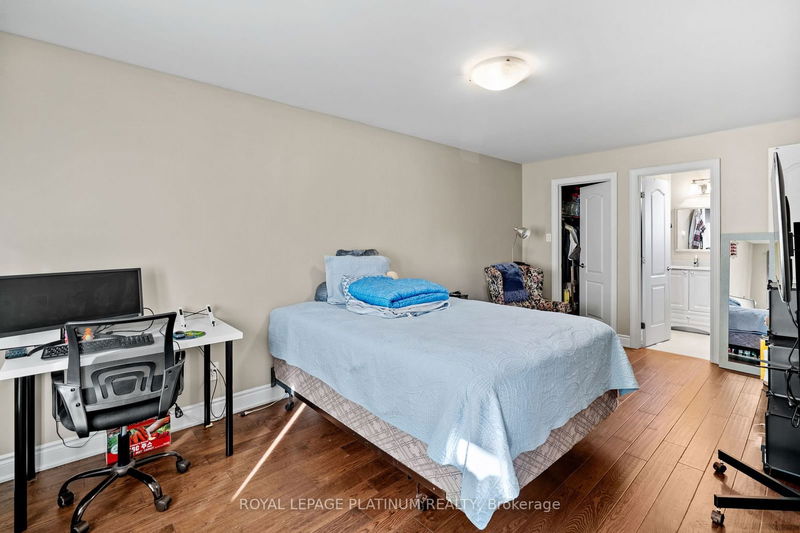 2677 Credit Valley Rd  Mississauga, L5M 4J8 | Image 25