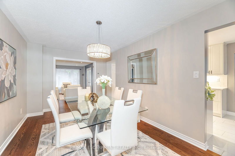 70 Lakecrest Tr  Brampton, L6Z 1S6 | Image 12