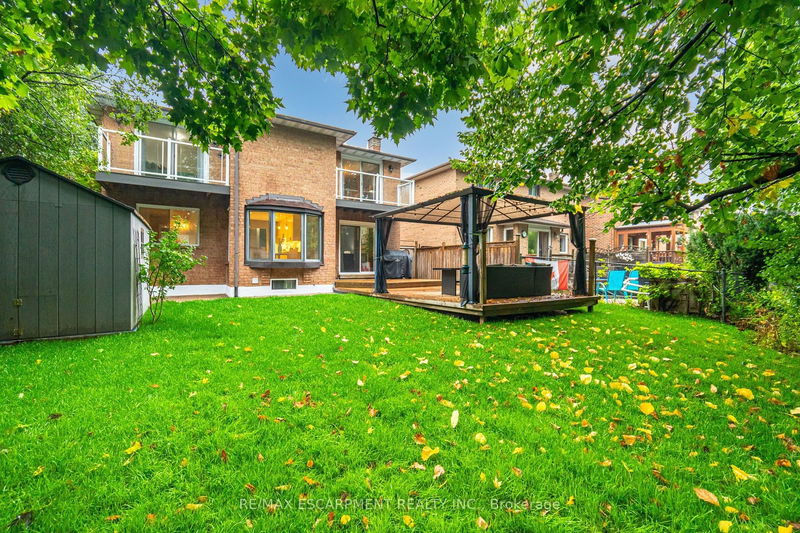 70 Lakecrest Tr  Brampton, L6Z 1S6 | Image 34