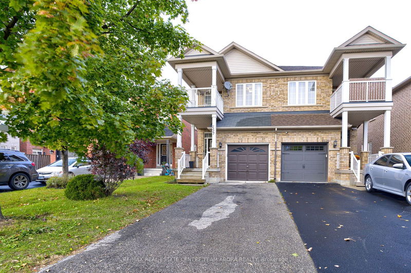 7327 Bread Fruit Lane  Mississauga, L5N 8P2 | Image 1