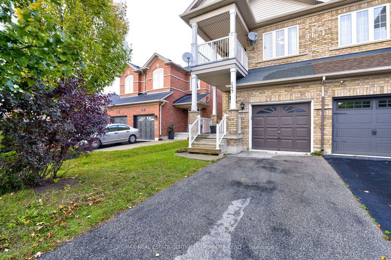 7327 Bread Fruit Lane  Mississauga, L5N 8P2 | Image 3