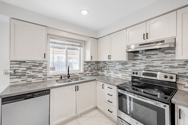 10 Field Sparrow Rd  Brampton, L6R 1Y6 | Image 12