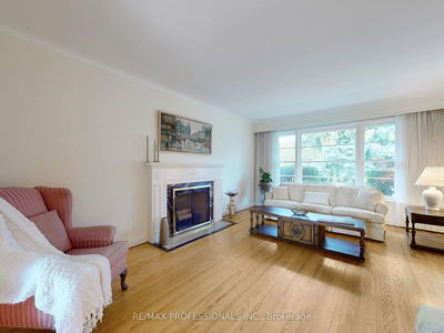 28 Larstone Ave, Toronto - Stonegate-Queensway image-0-2