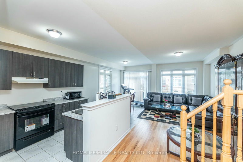 85 Royal Fern Cres  Caledon, L7C 4G9 | Image 8