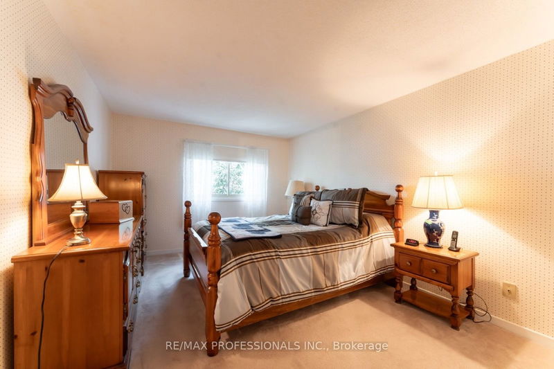 2697 Romark Mews  Mississauga, L5L 2Z4 | Image 16