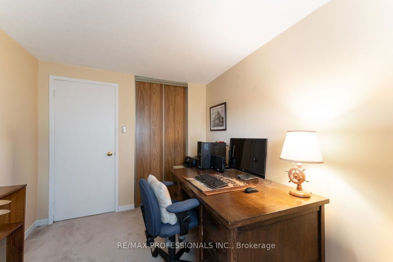 2697 Romark Mews  Mississauga, L5L 2Z4 | Image 22