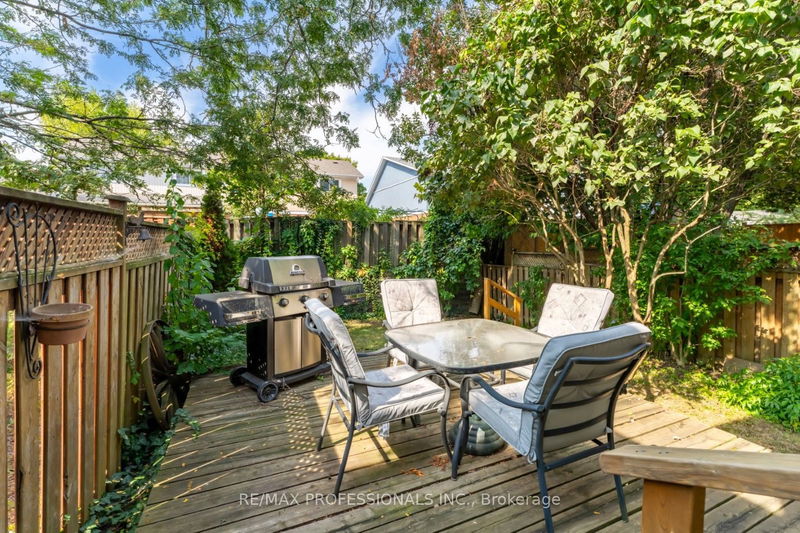 2697 Romark Mews  Mississauga, L5L 2Z4 | Image 32