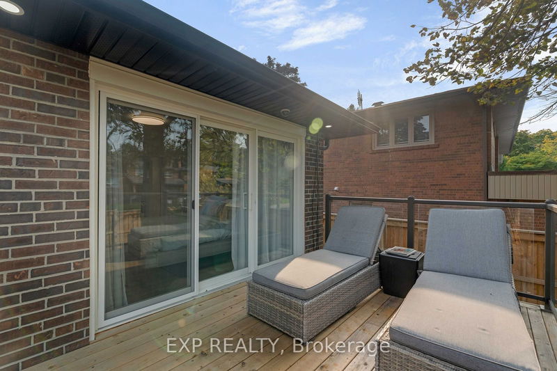 4 Courtsfield Cres  Toronto, M9A 4S9 | Image 16