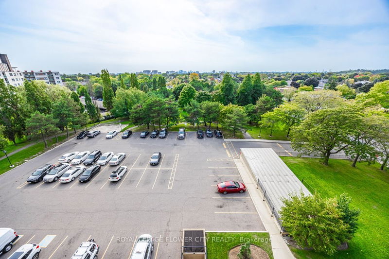  701 - 625 The West Mall Ave  Toronto, M9C 4W9 | Image 31