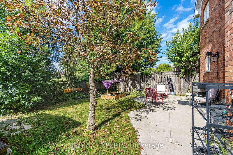 136 Van Scott Dr  Brampton, L7A 1N5 | Image 36