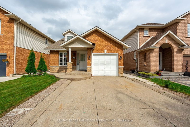 1307 Blanshard Dr  Burlington, L7M 4S3 | Image 1