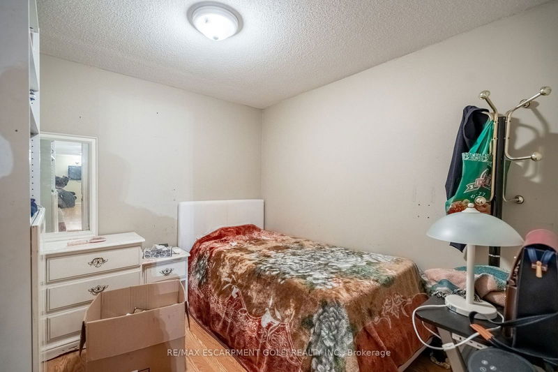 1307 Blanshard Dr  Burlington, L7M 4S3 | Image 22