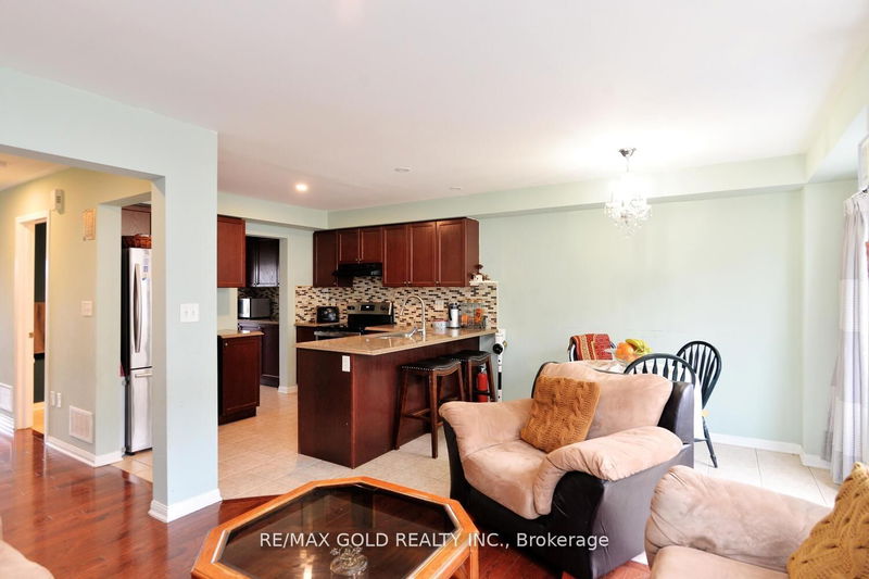 38 Donomore Dr N Brampton, L7A 0S7 | Image 3