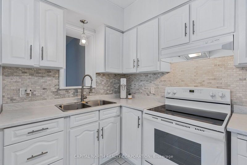 82 Howick Ave  Toronto, M6N 1N1 | Image 11