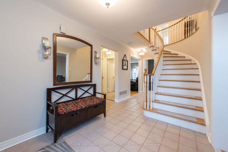 5 Cochrane Ave  Brampton, L6Z 4H8 | Image 3